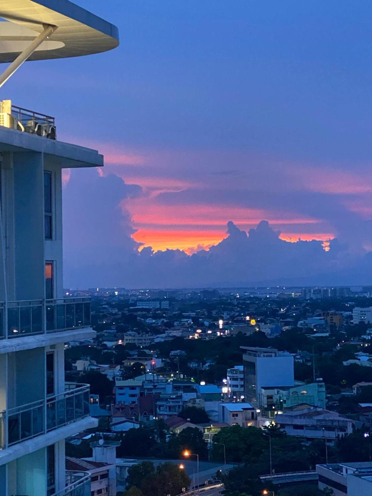 The Bahamas & Maldives Suites At Azure Residences Paranaque 15 Mins Manila Airport T3 ภายนอก รูปภาพ