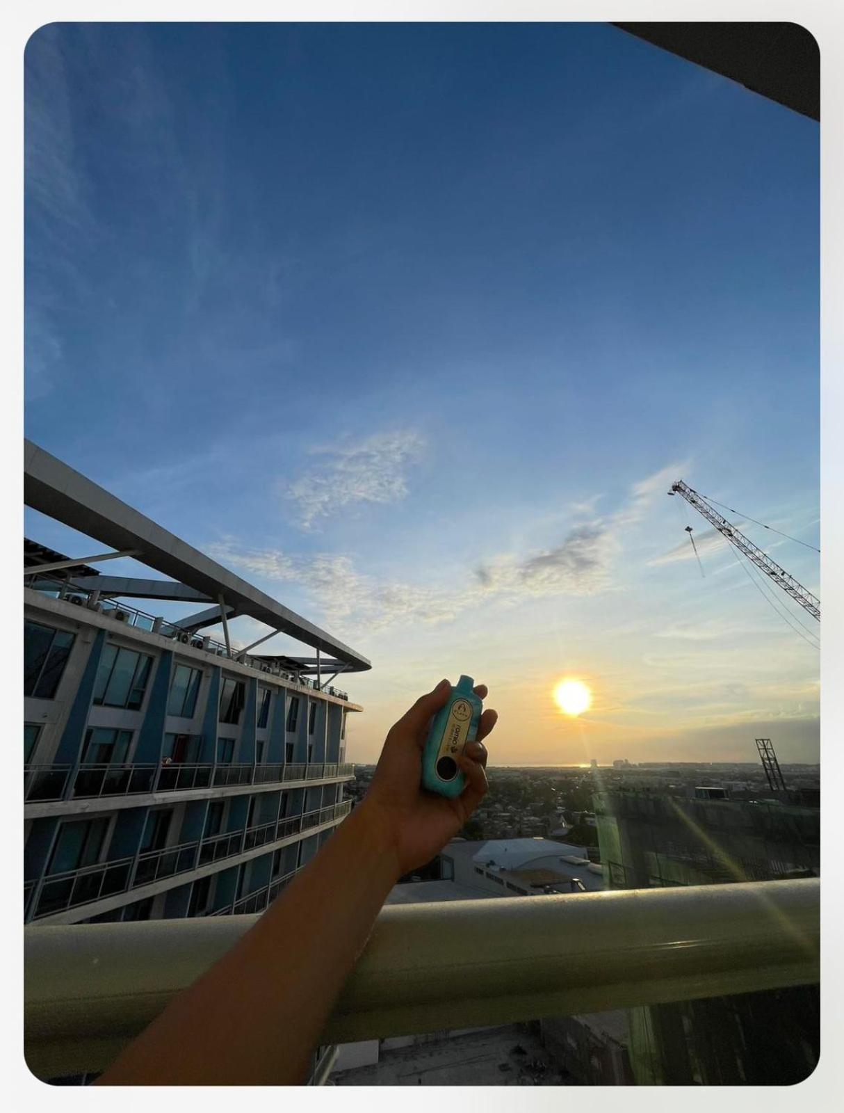 The Bahamas & Maldives Suites At Azure Residences Paranaque 15 Mins Manila Airport T3 ภายนอก รูปภาพ