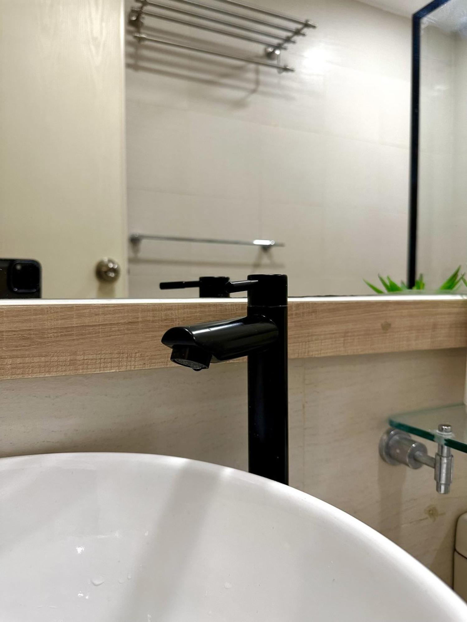 The Bahamas & Maldives Suites At Azure Residences Paranaque 15 Mins Manila Airport T3 ภายนอก รูปภาพ
