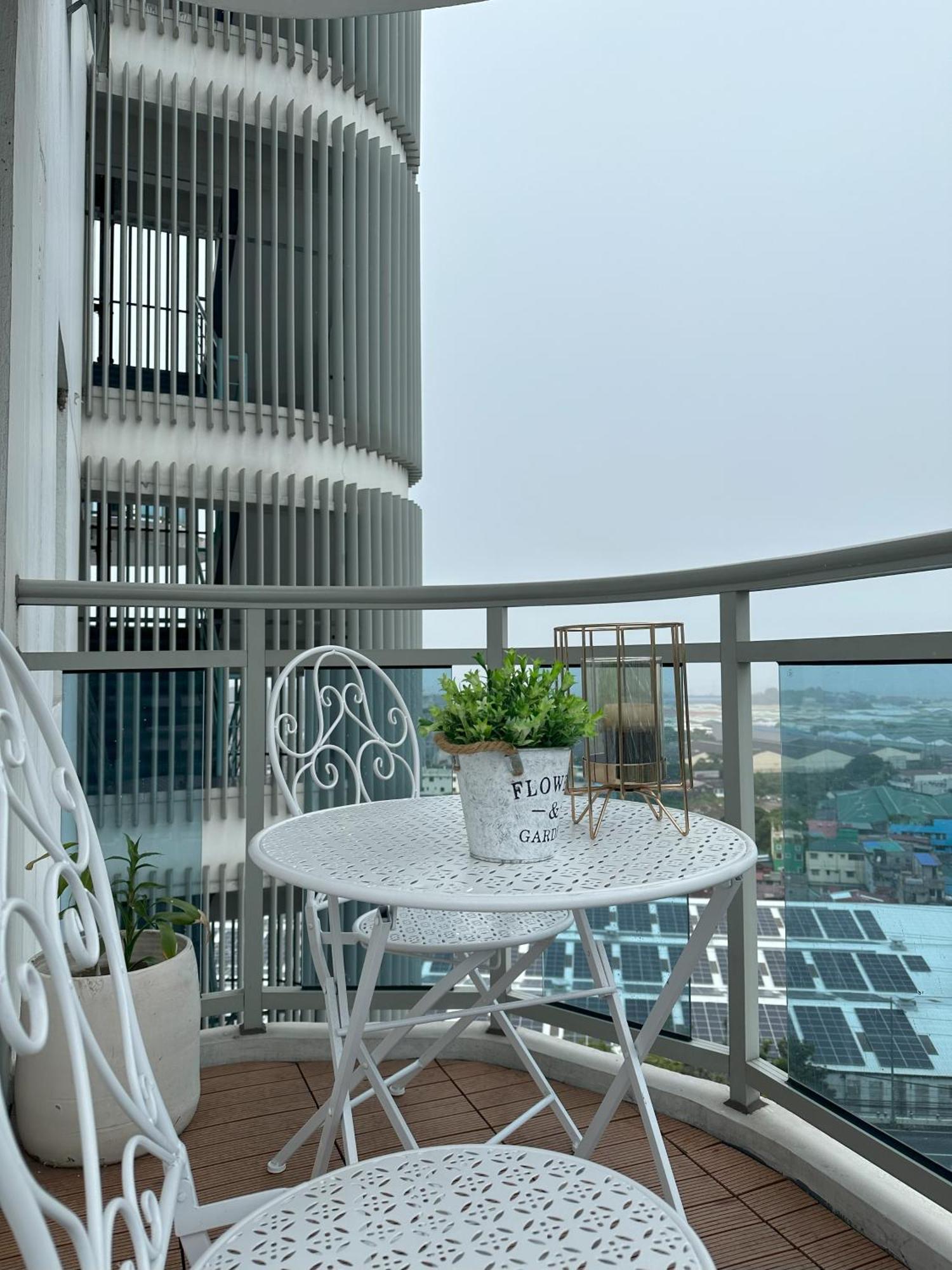 The Bahamas & Maldives Suites At Azure Residences Paranaque 15 Mins Manila Airport T3 ภายนอก รูปภาพ