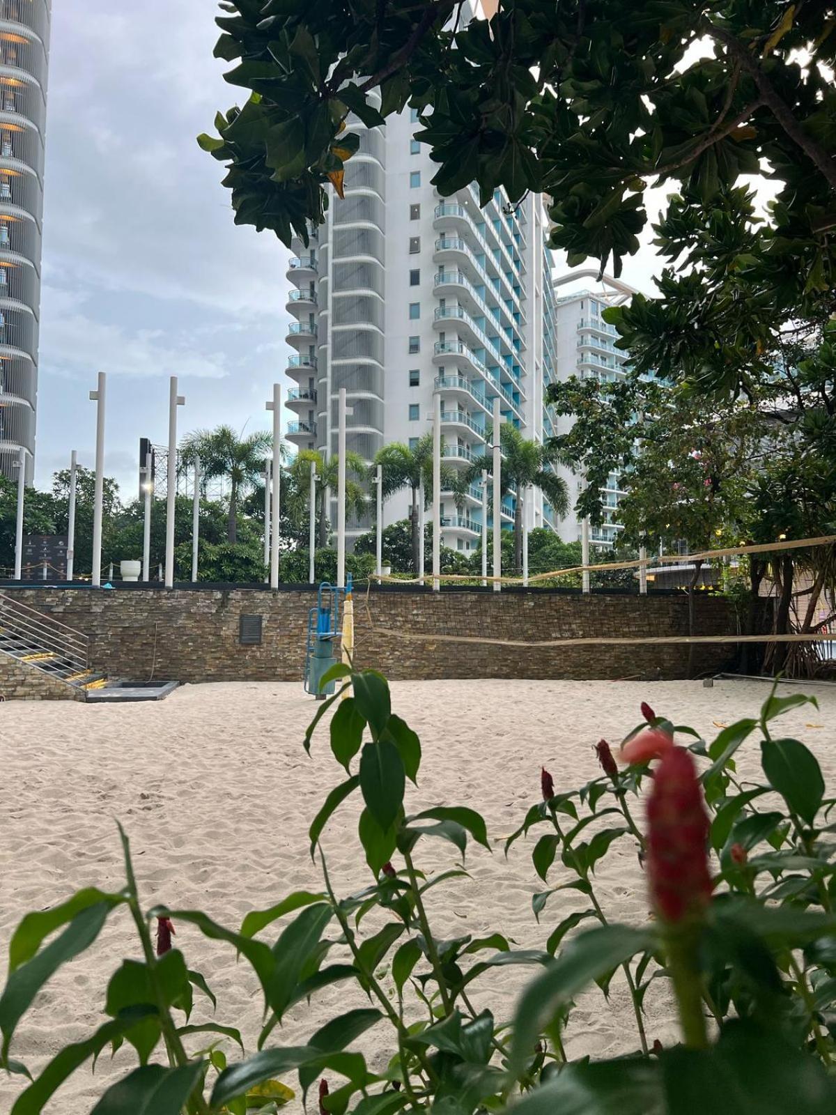 The Bahamas & Maldives Suites At Azure Residences Paranaque 15 Mins Manila Airport T3 ภายนอก รูปภาพ